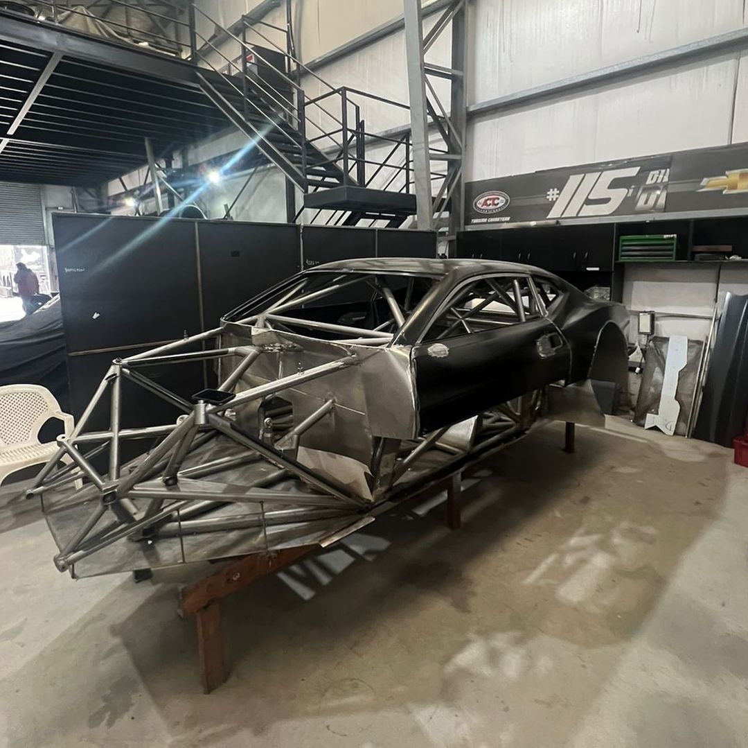 Compartimos las imágenes de los avances en el nuevo Camaro del LRD Performance:: ebarlin 01.jpg